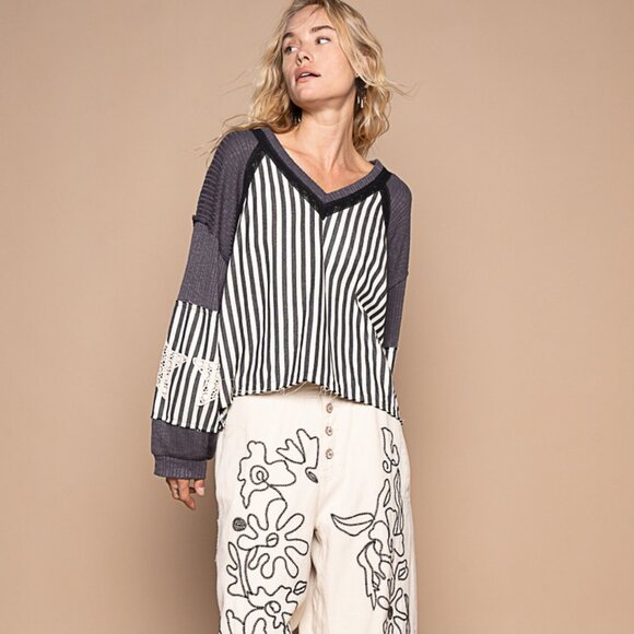 POL Black and Cream Oversized Raglan Sweatshirt I bought 2 only reason to sell - Picture 1 of 4